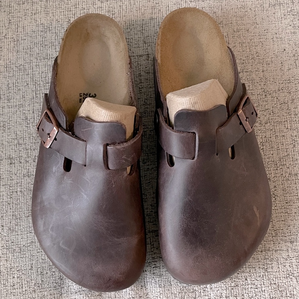 Birkenstock Boston Oiled Leather Clog in EUC • Unisex size 39